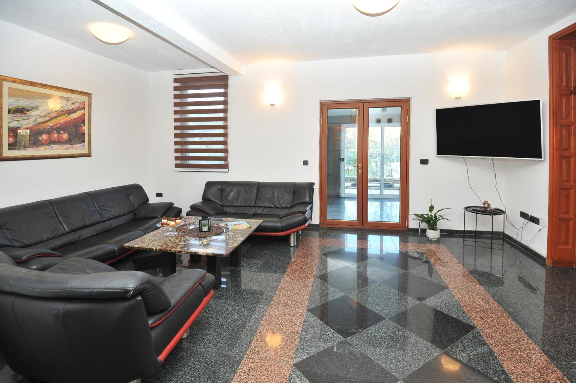 Pool House Maslina *